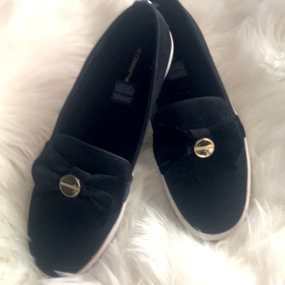 Liz Claiborne Shoes - Like new Liz Claiborne Black Suede Slip On